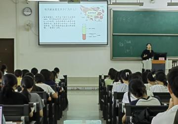 刘雪梅老师开展讲座-----和输血有关的小知识