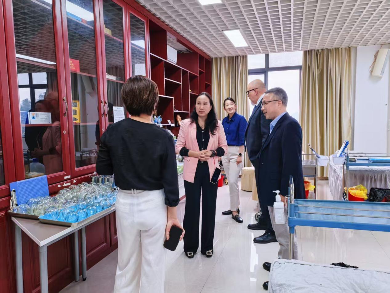 添加图片描述 添加图片描述