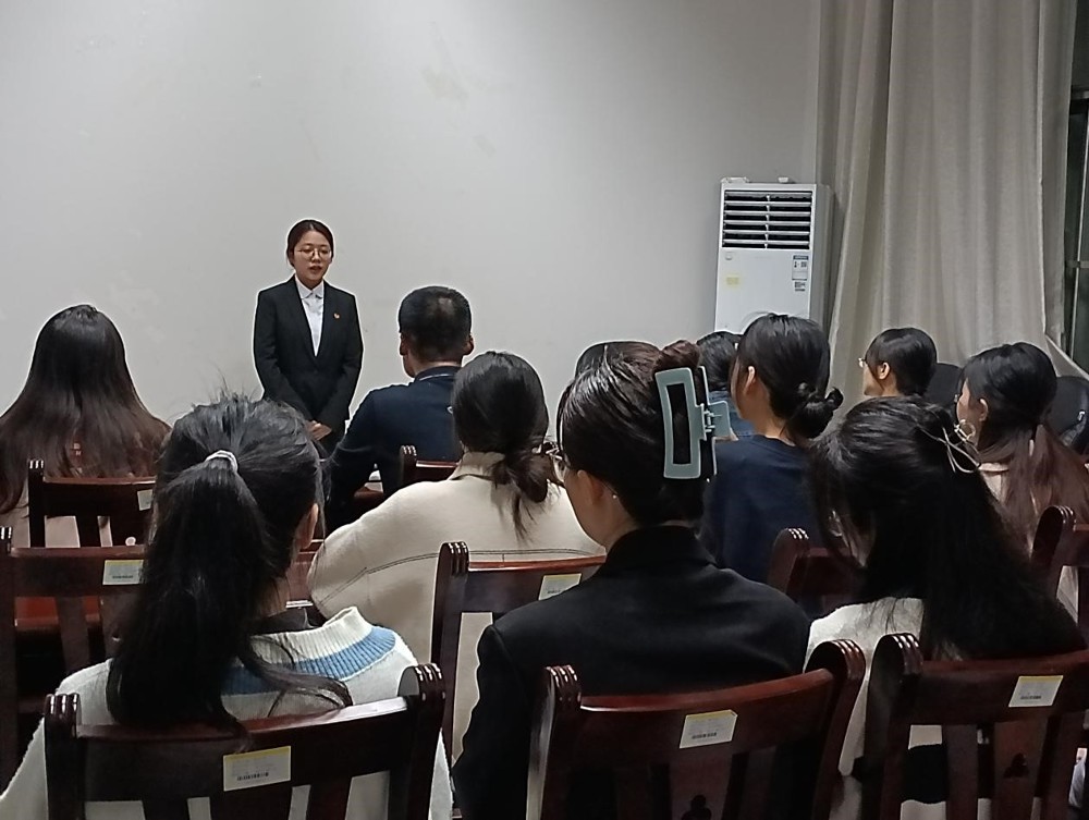 入党积极分子进行汇报 入党积极分子进行汇报