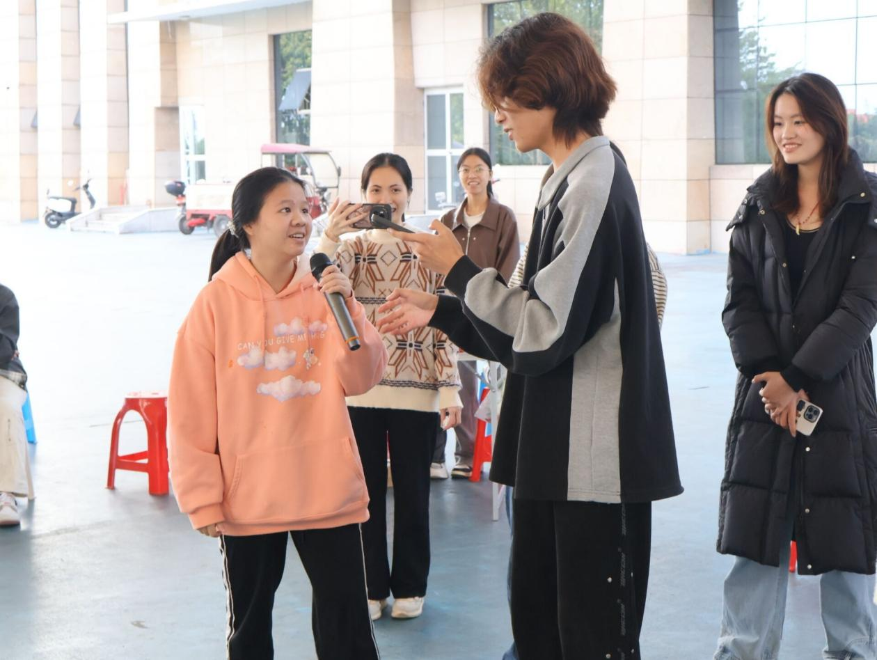 添加图片描述 添加图片描述