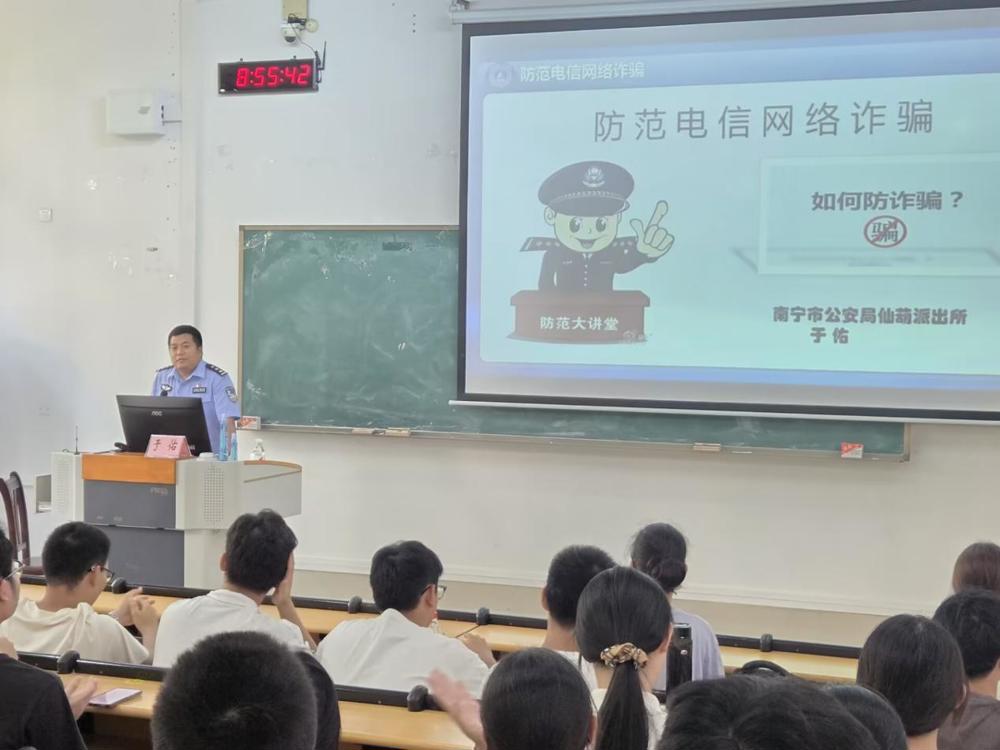 5F6596322E2415B4CF4D6D1158EAD1CB