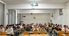 骨伤学院组织师生党员参与关于“十五五”时期经济发展部署的专题讲座