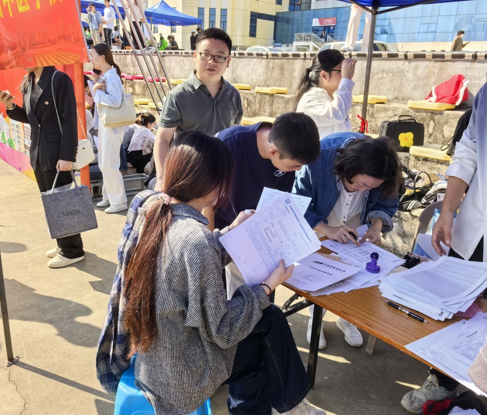 班主任指导毕业生面试_副本 班主任指导毕业生面试_副本