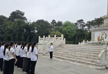 附设中医学校（广西中医学校）团委开展2025年“清明祭英烈”团日活动