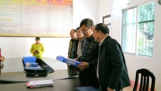 董塔健副书记一行到隆安县贫困村进行脱贫摘帽攻坚工作检查