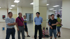 吴琪俊副校长暑假检查明秀后勤各项建设项目