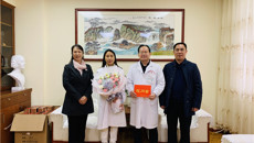 西乡塘区政协副主席、西乡塘区工会主席李桃到瑞康医院慰问
