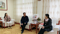 西乡塘区政协副主席、西乡塘区工会主席李桃到瑞康医院慰问