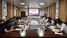 自治区市场监管局党组书记何朝建带领自治区生物医药产业招商专班到我校开展调研
