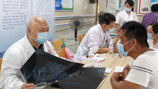 致公党广西中医药大学附属瑞康医院支部党员赴涠洲岛开展健康义诊活动