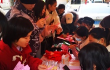 桂中医学生宿舍自我管理委员会联合大学生书画艺术协会举办“迎新春 · 送祝福”活动