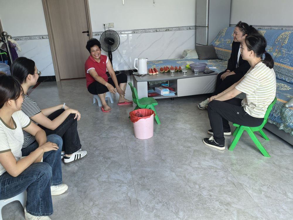 与柳州学生家长访谈 与柳州学生家长访谈