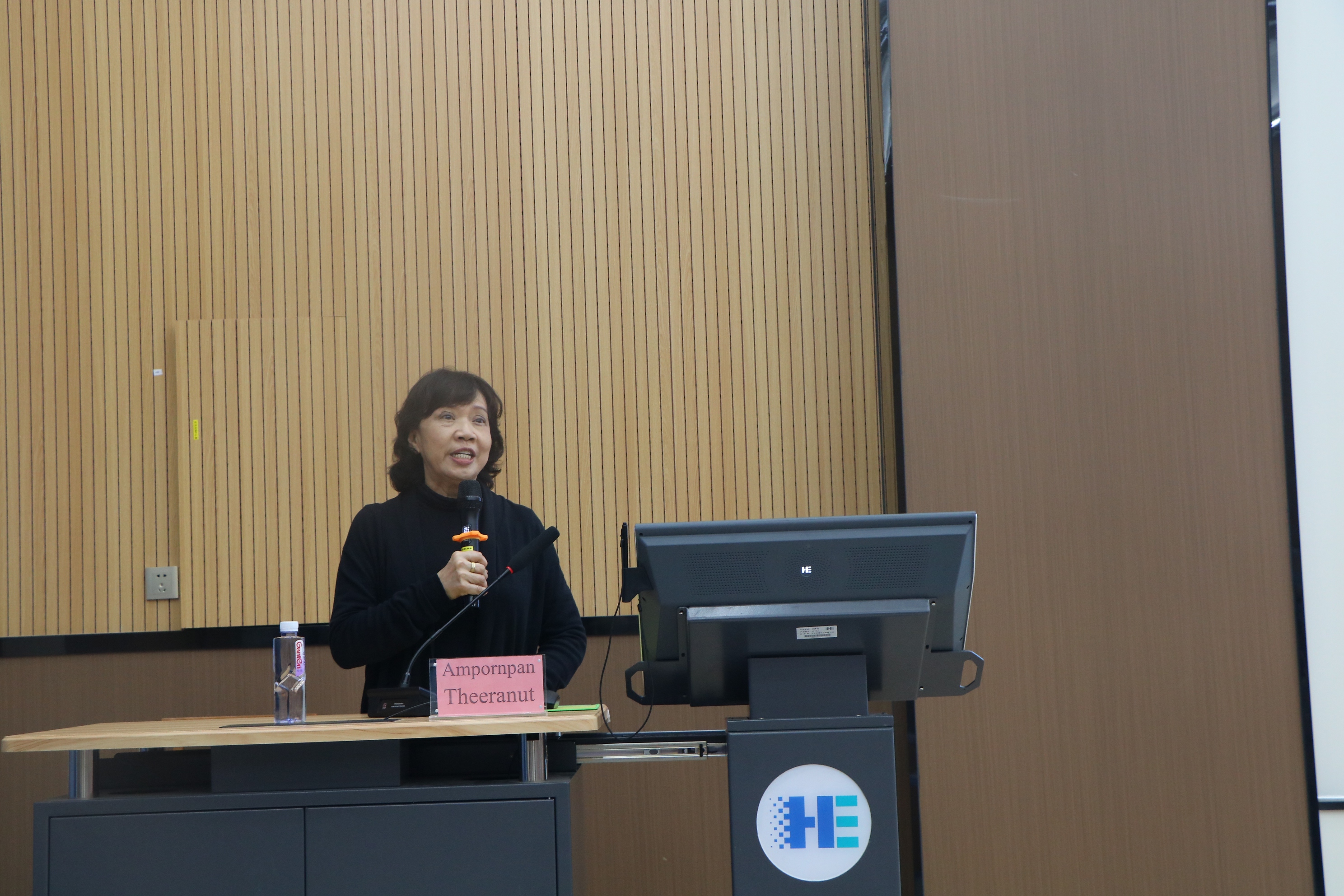 添加图片描述 添加图片描述