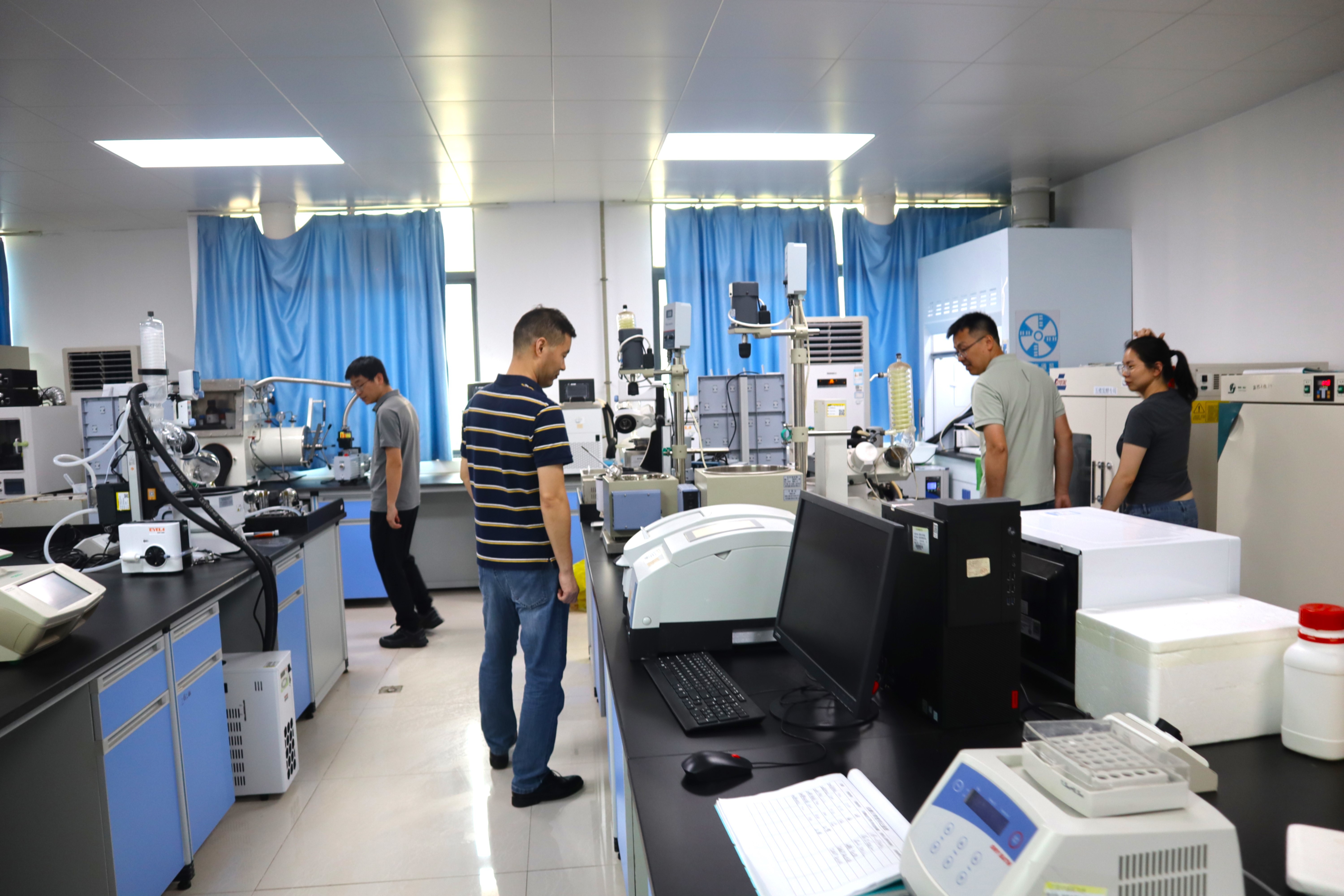 实验室安全卫生检查现场