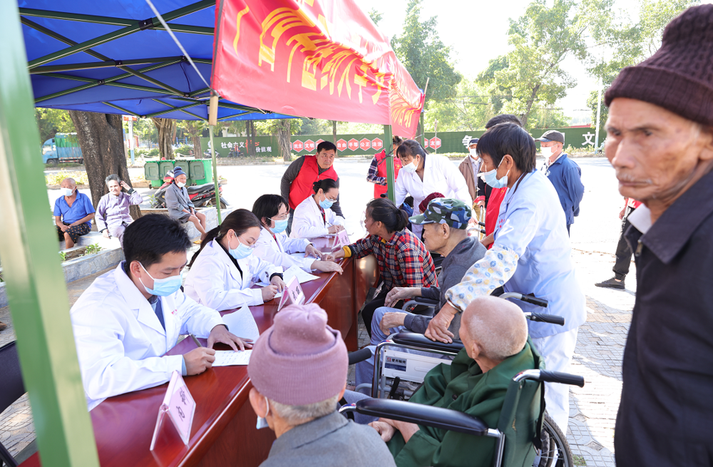 义诊现场 义诊现场