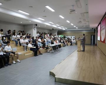 我校举办中医药高层次人才培养基地名家大讲堂学术报告会