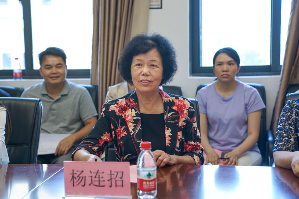 杨连招指导工作 杨连招指导工作