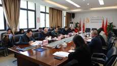 广西中医药大学副校长唐振宇为附属国际壮医医院干部职工上廉洁党课