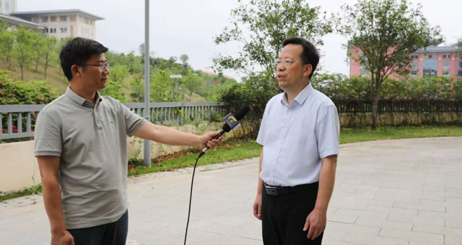 【广西电视台报道】学校扎实开展深入贯彻中央八项规定精神学习教育