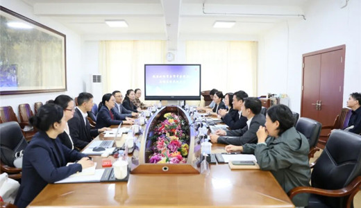 重庆市中医院一行到第一附属医院参观交流