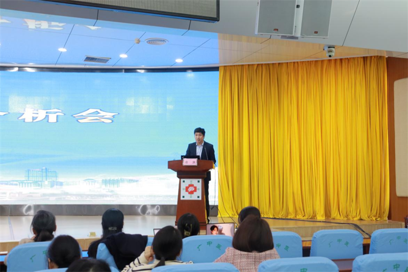 医院副院长俞渊讲话