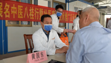 广西名中医黄国东团队赴平果市中医医院开展“名中医八桂行”活动