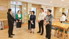 高等职业技术学院、附设中医学校（广西中医学校）党委副书记、院（校）长马秋平率队赴广东健翔医院集团开展访企拓岗活动