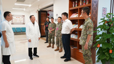 南宁市武鸣区党委副书记、代理区长林博亮到附属国际壮医医院指导秋季征兵体检工作