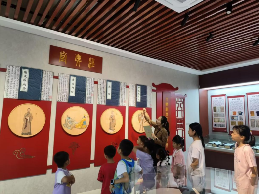添加图片描述