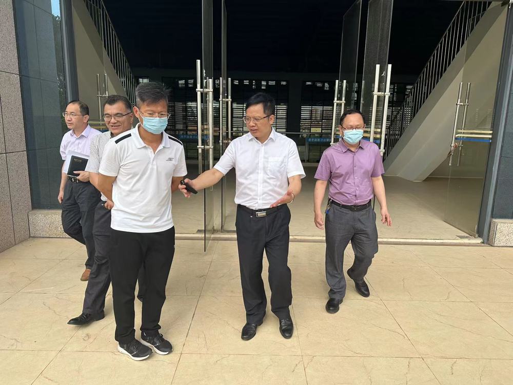 何刚亮实地走访 何刚亮实地走访