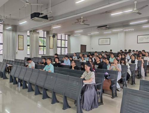 广西中医药大学召开自治区第十四届学生运动会游泳比赛志愿者动员大会