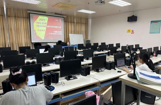 我校学生在2023“外研社•国才杯”“理解当代中国”全国大学生外语能力大赛广西区选拔赛再添两银