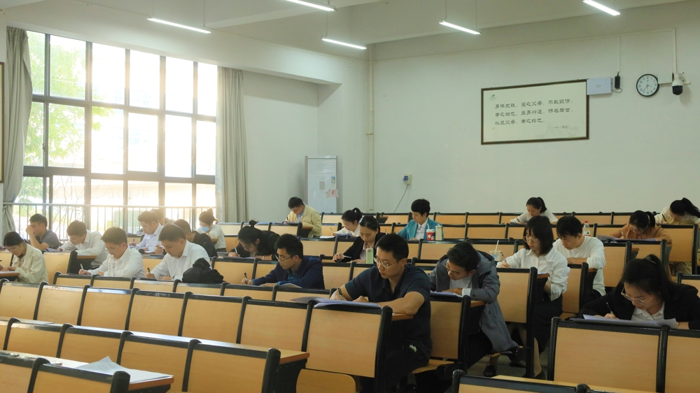 第四届辅导员素质能力大赛基础知识测试现场 第四届辅导员素质能力大赛基础知识测试现场