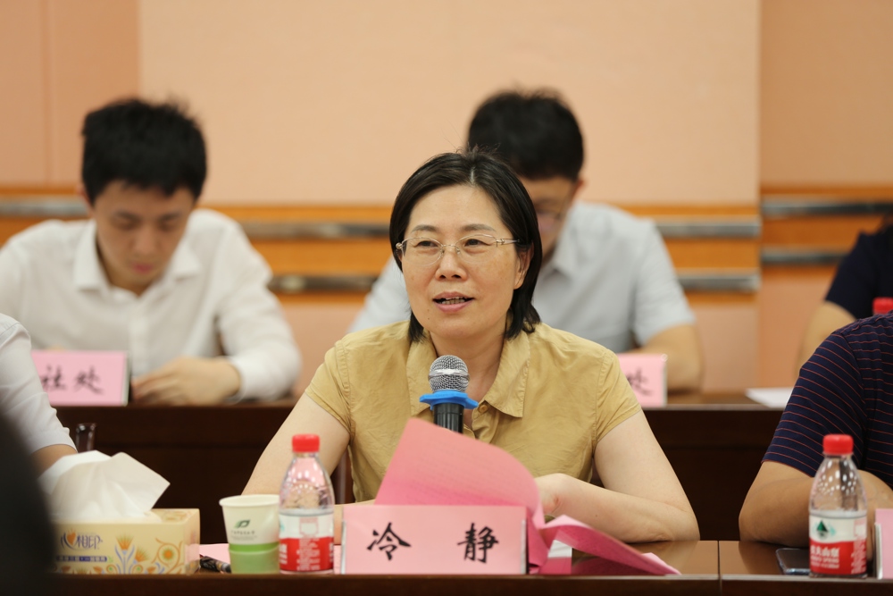 冷静副校长讲话 冷静副校长讲话