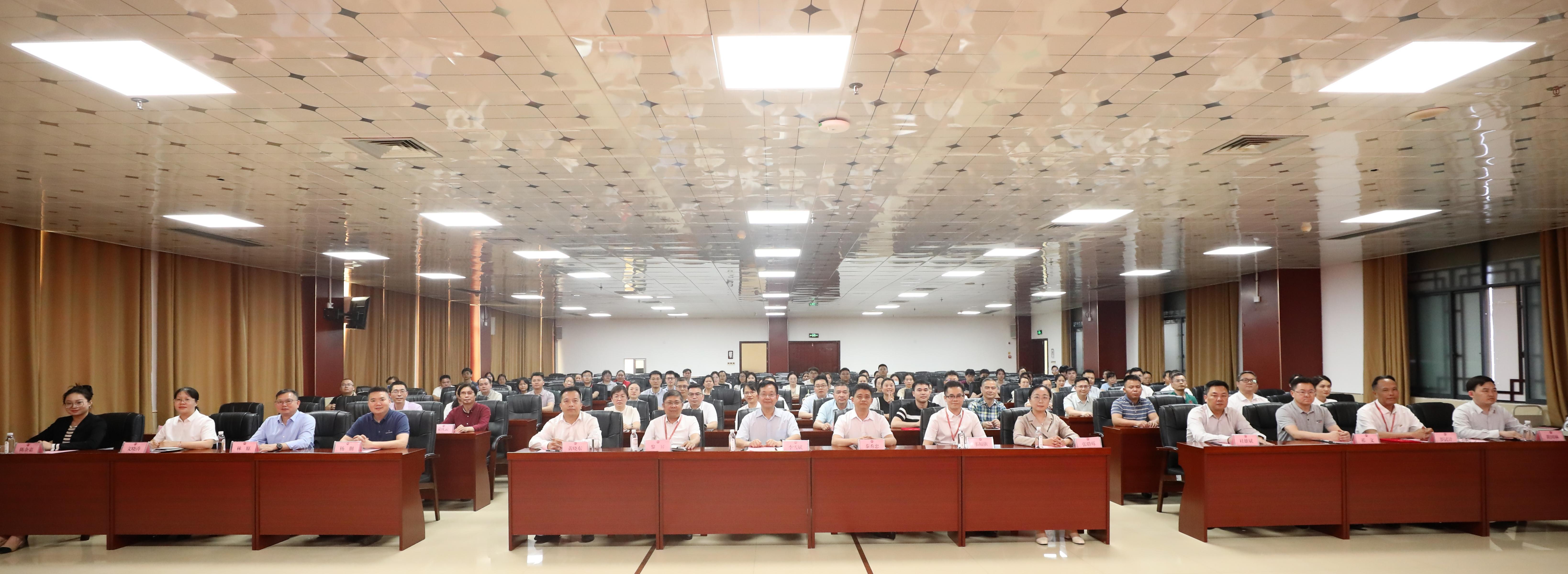 广西中医药大学百色校友联络处成立大会