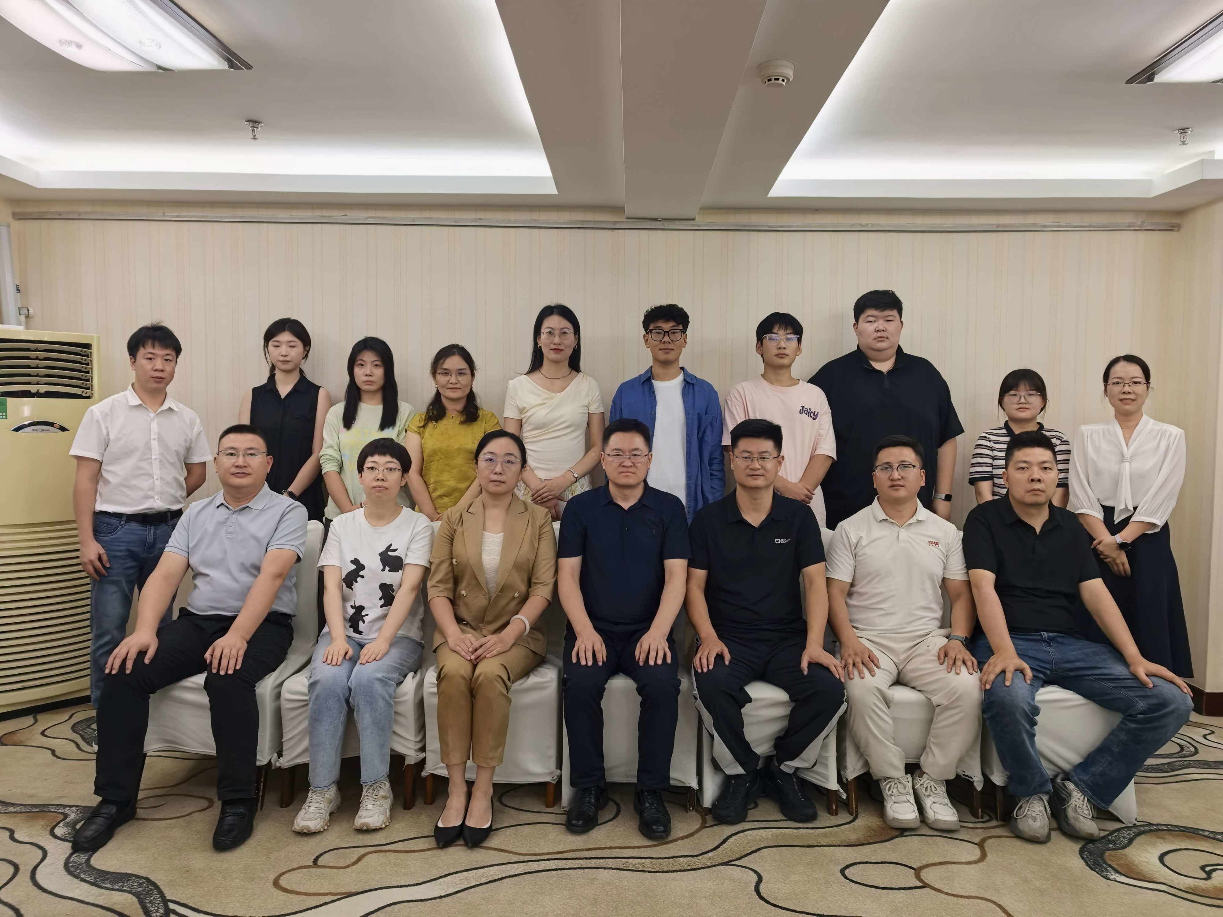 甘肃校友联络处成立仪式合影 甘肃校友联络处成立仪式合影