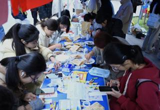 药学院顺利举办“药香暖溢青春里，童心护在温情中”校园公益主题活动