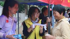 药学院师生联合开展学雷锋志愿服务活动