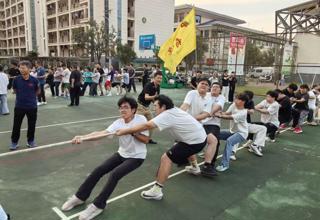 药学院获校大学生体育文化节拔河比赛第四名