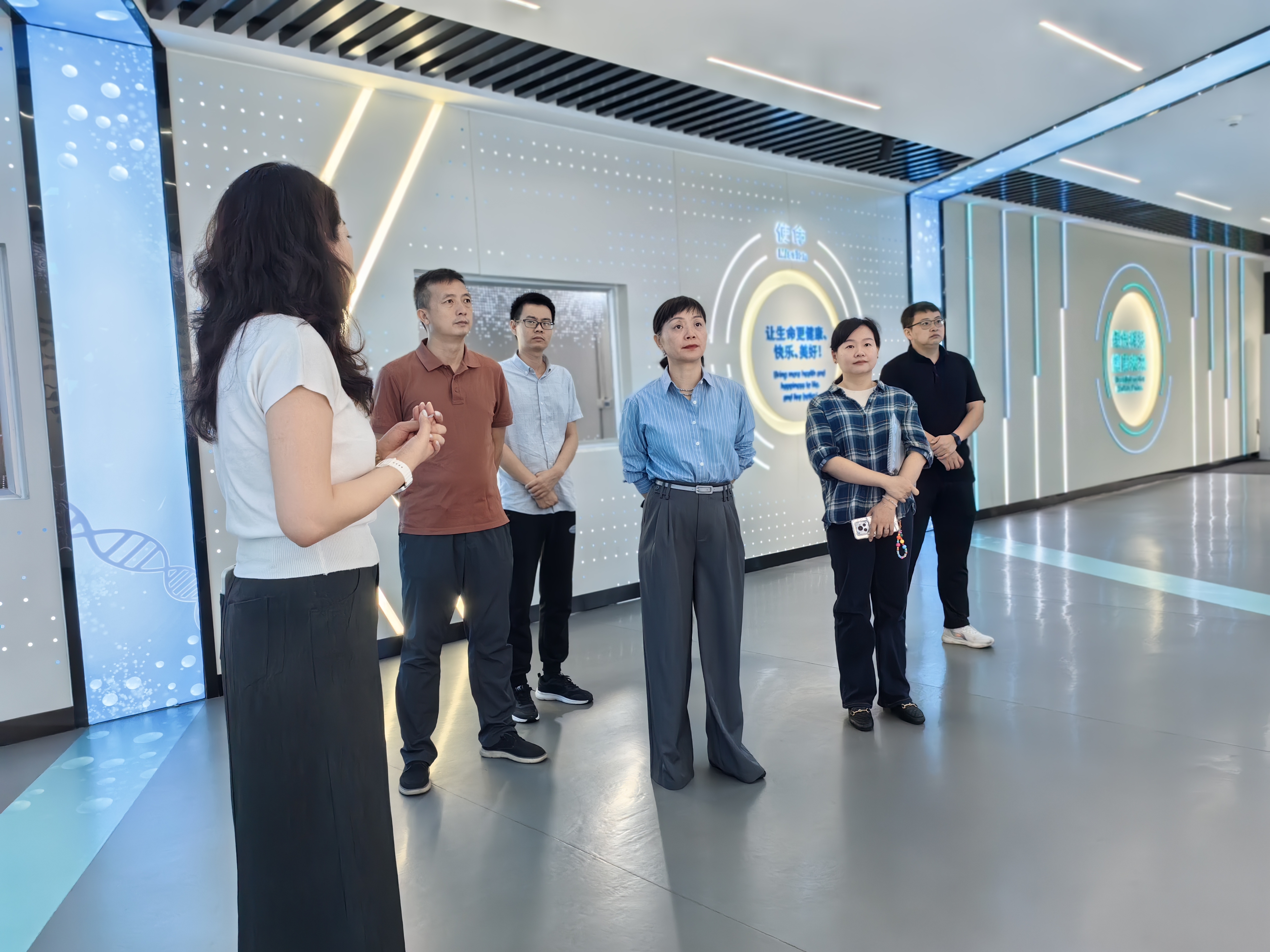 2026.05.21侯小涛携团队在莱茵生物调研2