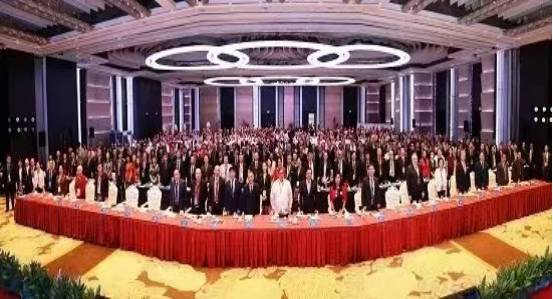 ▲第二十届世界中医药大会会场合影 ▲第二十届世界中医药大会会场合影